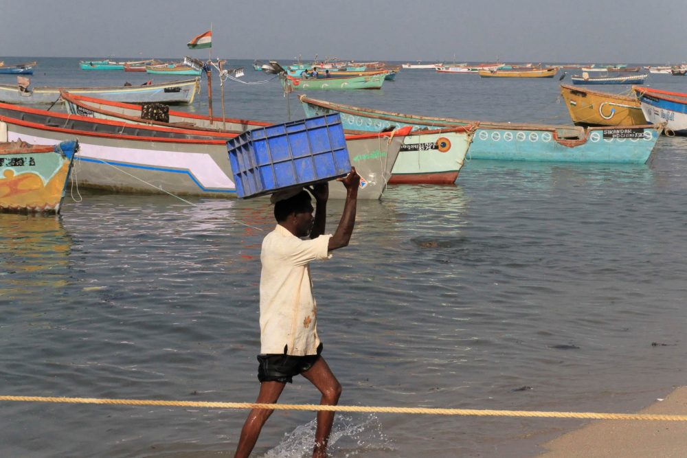 1102_Dwarka fishermen (1).jpg 1102_Dwarka-fishermen-1.jpg