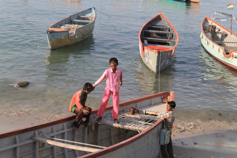1102_Dwarka fishermen (18).jpg 1102_Dwarka-fishermen-18.jpg