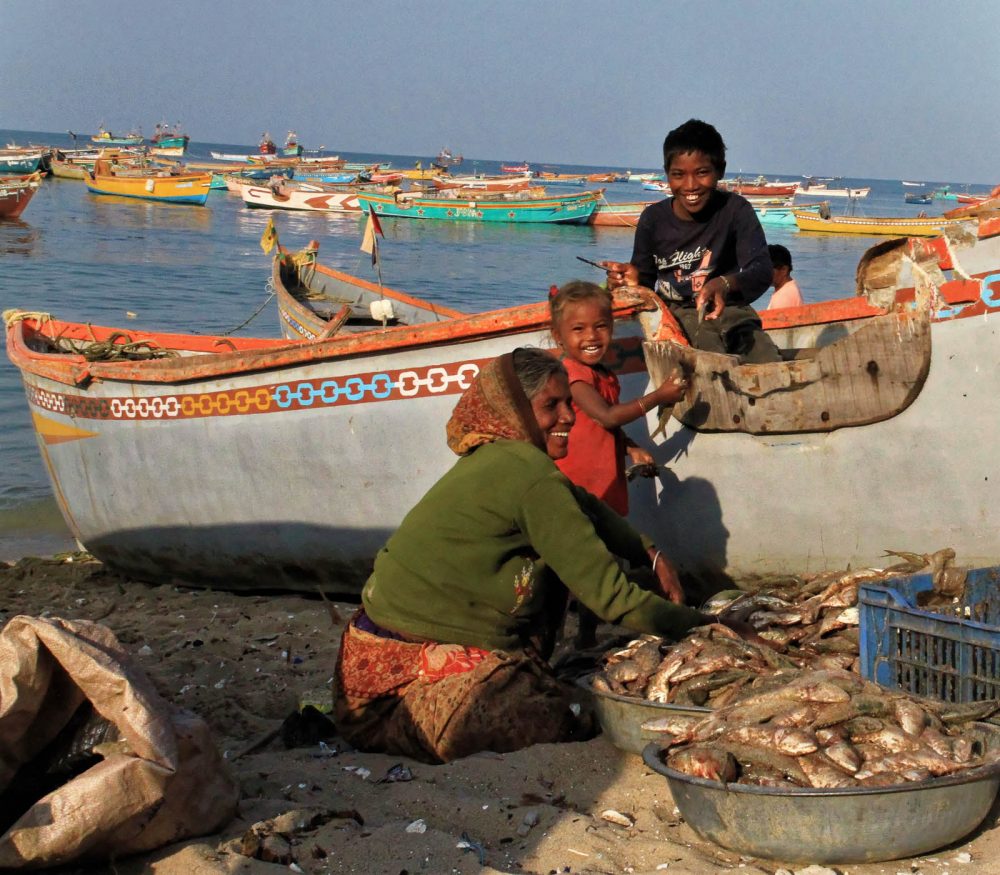 1102_Dwarka fishermen (9).jpg 1102_Dwarka-fishermen-9.jpg