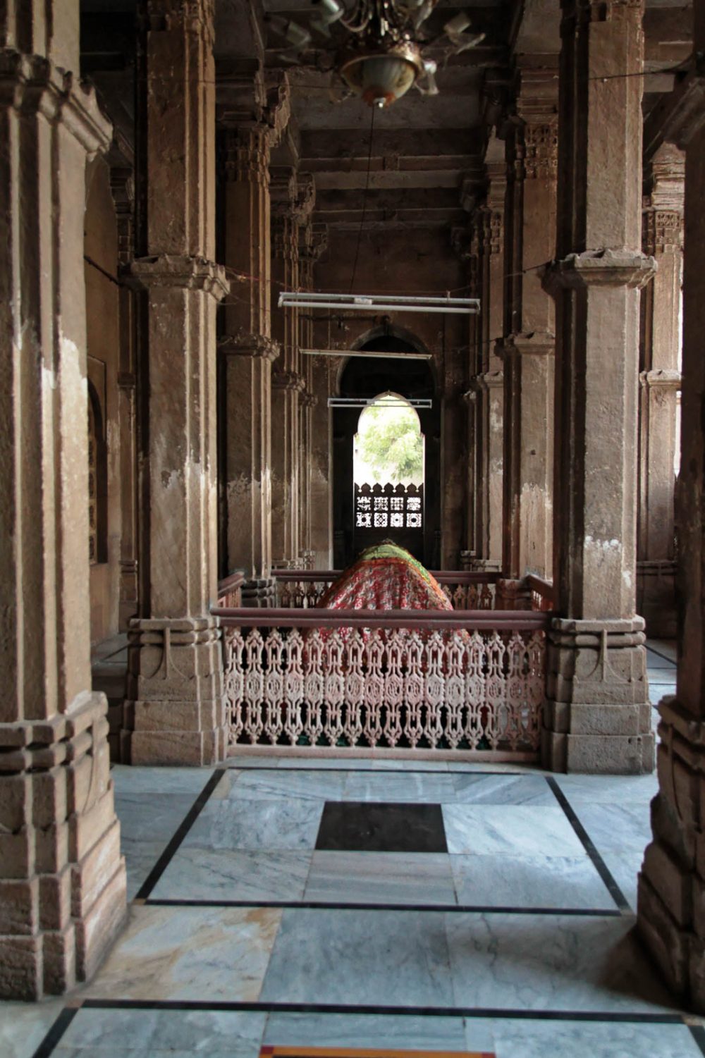1108_Ahmed-Shah-Mausoleum-2.jpg
