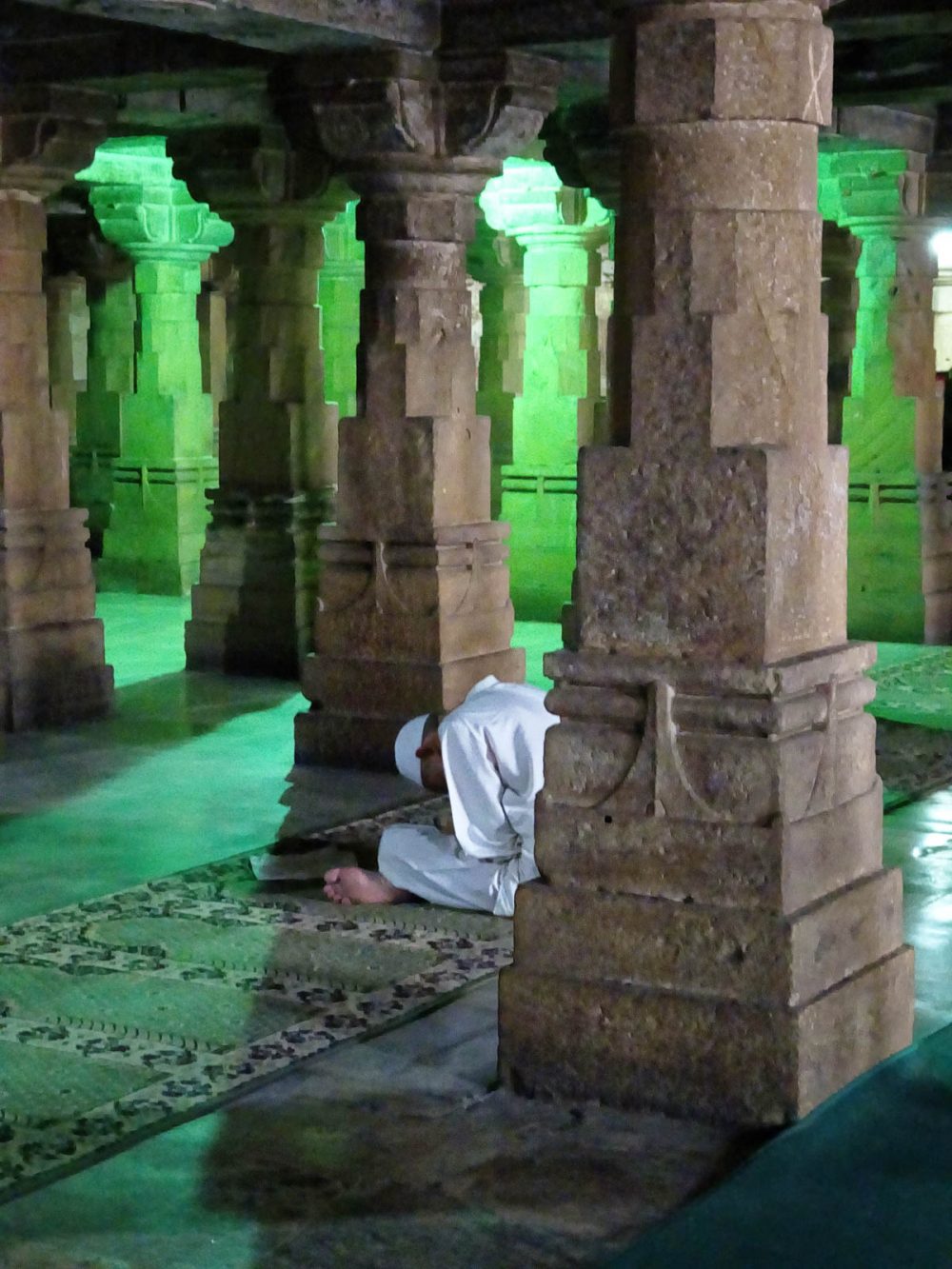 1108_Jumma-Masjid-mosque-7.jpg