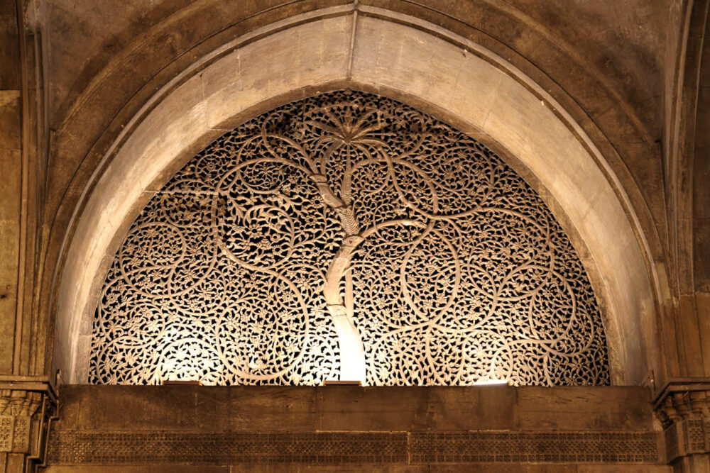 1108_Siddi-Sayids-mosque-14.jpg