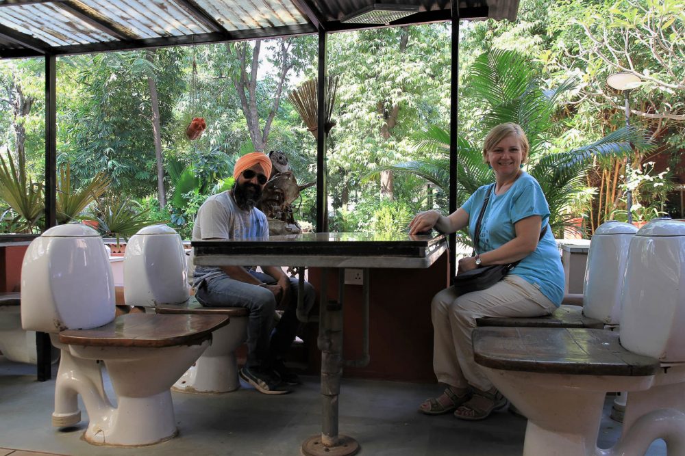 1108_Toilet-Garden-2.jpg