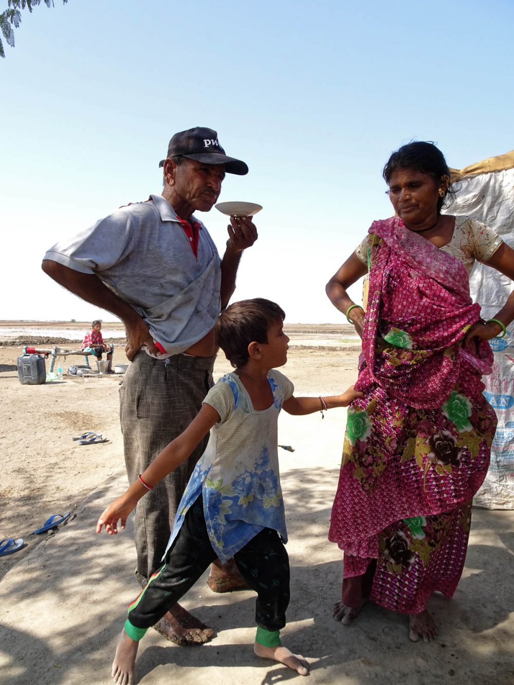 20171026_LittleRanOfKutch_Salt workers (7).jpg 20171026_LittleRanOfKutch_Salt-workers-7.jpg